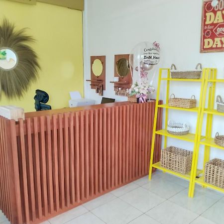 Inn House Homestay Dadapan Экстерьер фото