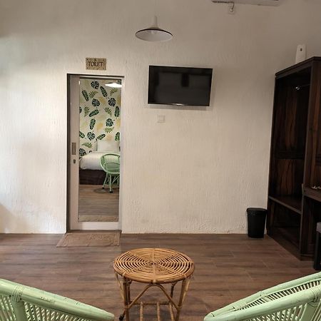 Inn House Homestay Dadapan Экстерьер фото