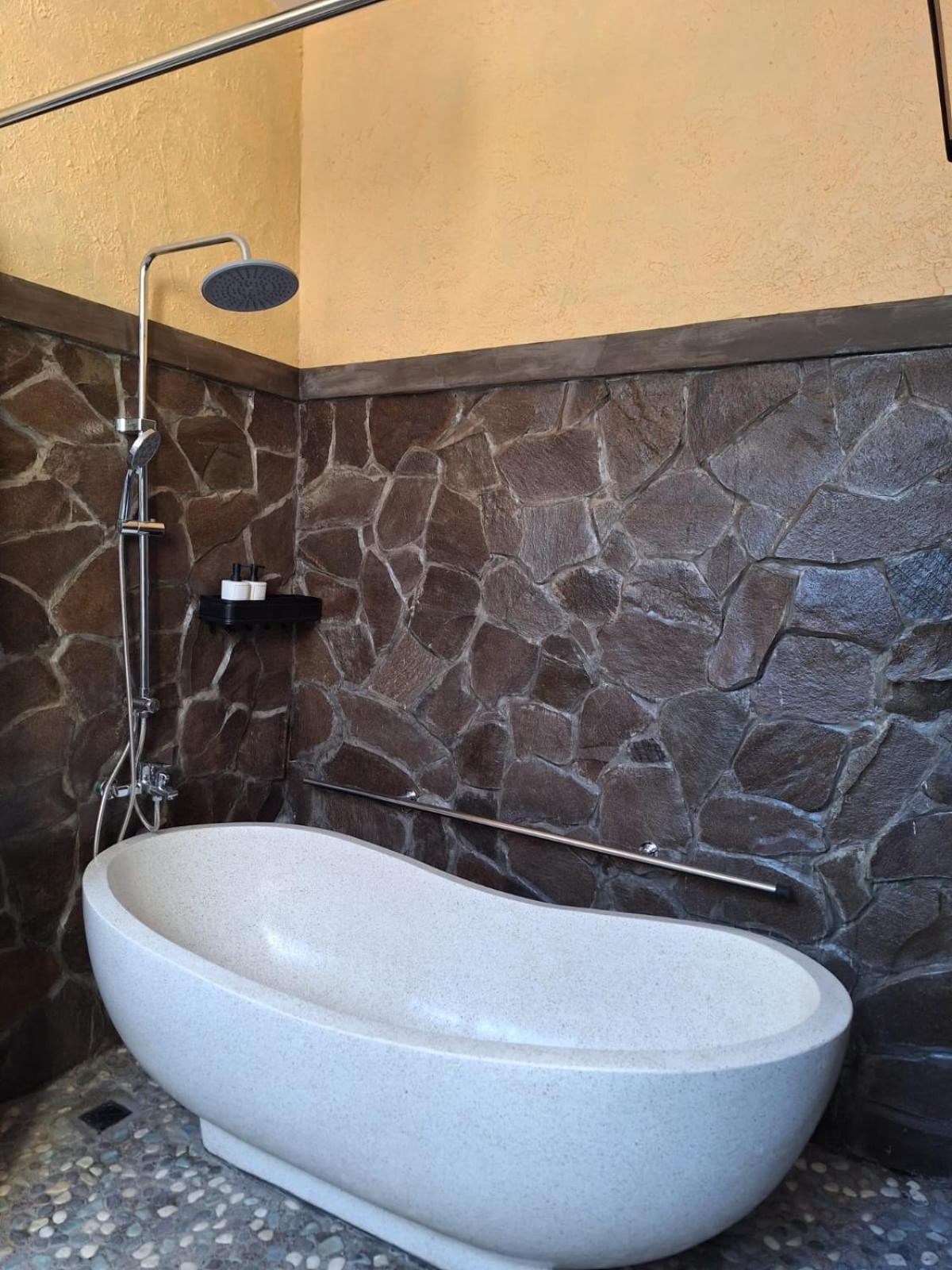 Inn House Homestay Dadapan Экстерьер фото
